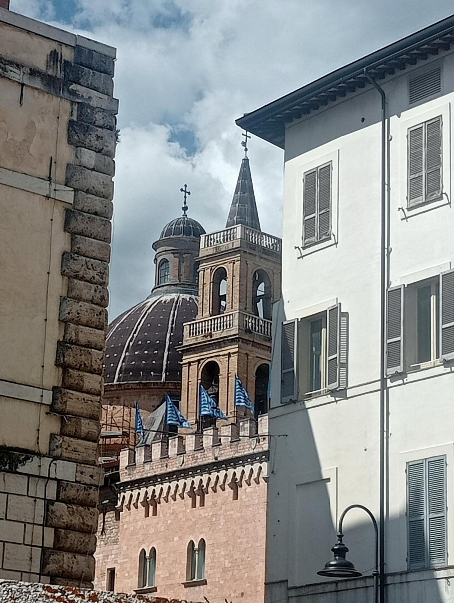 Bed And Breakfast Nikari Foligno Exterior foto